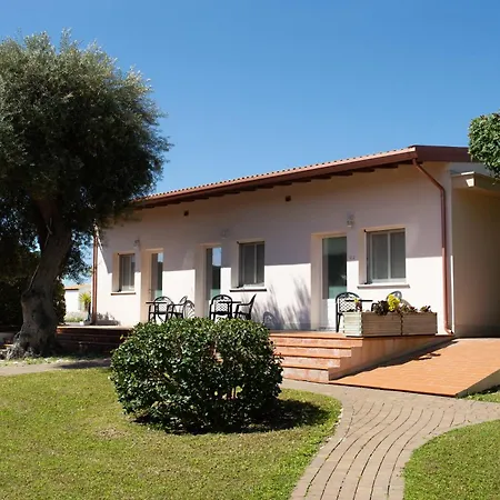 Bed & Breakfast Isola Charm - A Historic Near Punta Del Pero Syracuse