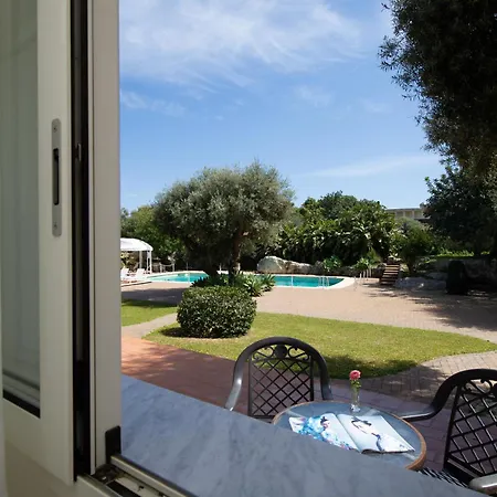 Isola Charm - A Historic Near Punta Del Pero Syracuse