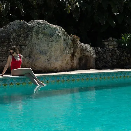 Bed & Breakfast Isola Charm - A Historic Near Punta Del Pero 2*