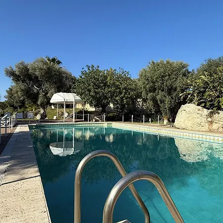 Isola Charm - A Historic Near Punta Del Pero 2* Syracuse