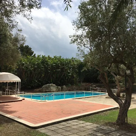 Isola Charm - A Historic Near Punta Del Pero 2* Syracuse