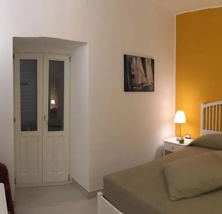 Bed & Breakfast Isola Charm - A Historic Near Punta Del Pero Syracuse