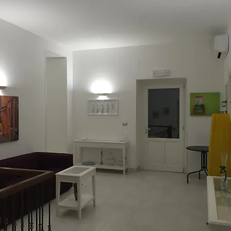 Isola Charm - A Historic Near Punta Del Pero 2*