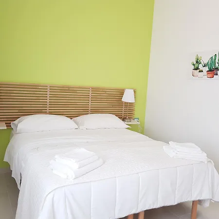 Bed & Breakfast Isola Charm - A Historic Near Punta Del Pero